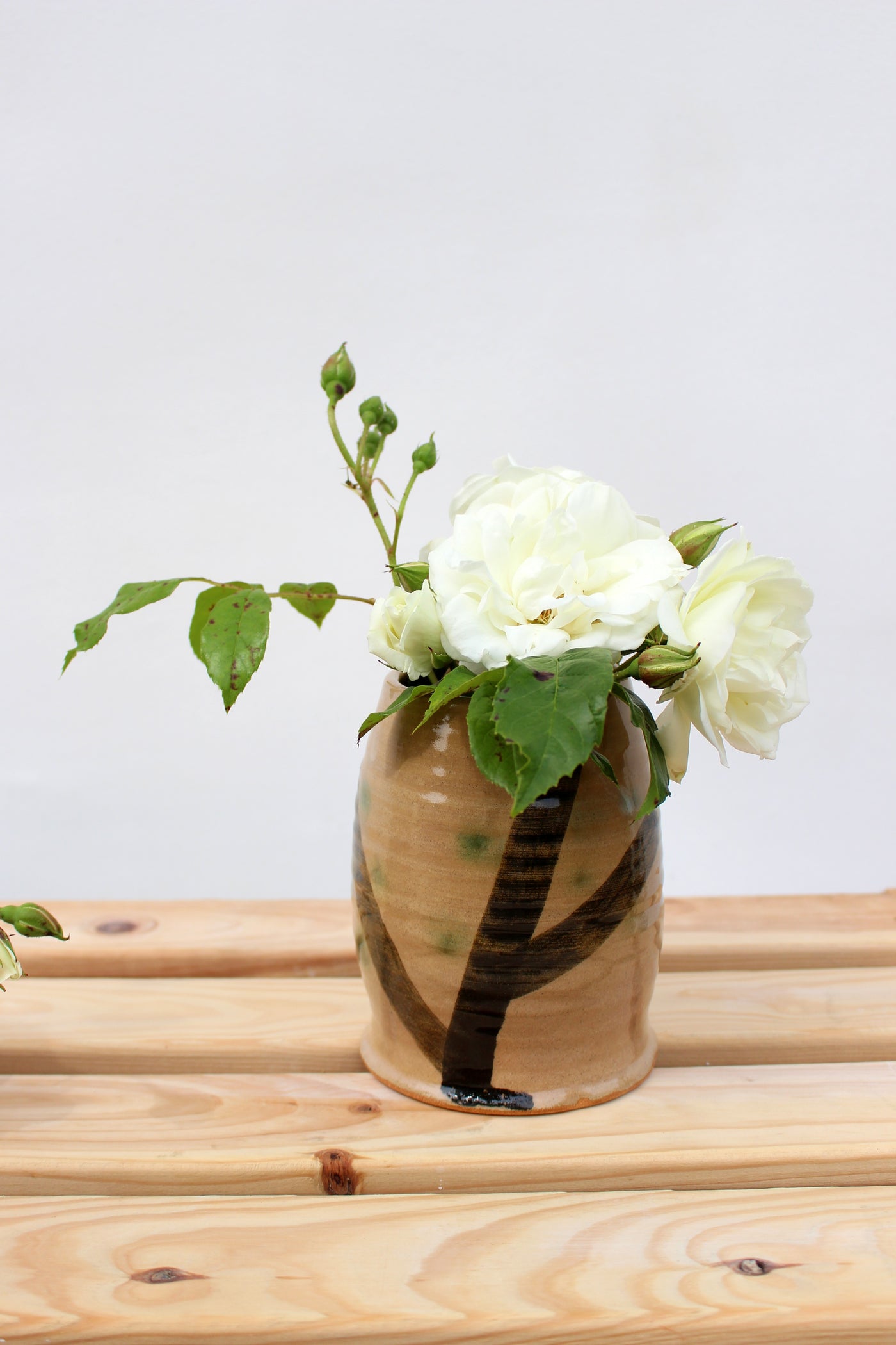 Zosia Handmade Green Leaves Vase - Radical Living