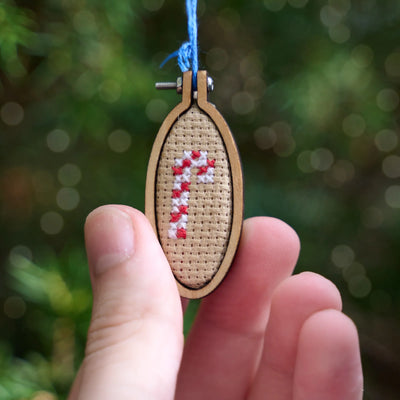 Marvling Bros LTD Make Your Own Christmas Bauble Seasons Greetings Cross Stitch Kit
