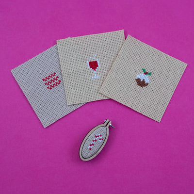 Marvling Bros LTD Make Your Own Christmas Bauble Seasons Greetings Cross Stitch Kit