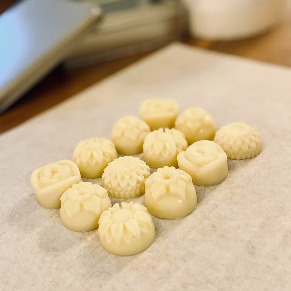 The Little Peace Company Bath Melts Tin of 12